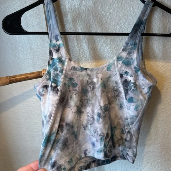 lululemon athletica Blue and Gray Patterned Top - Picture 2 of 2